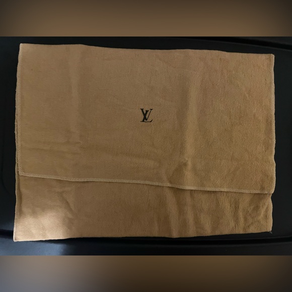 EUC Louis Vuitton dust bag - Picture 2 of 2
